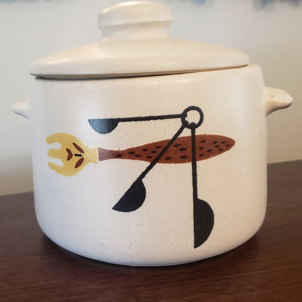 Vintage Ceramic Lidded Bean/Soup Pot